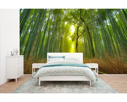 Behang - Fotobehang Pad in het Arashiyama-bamboebos in Japan - Breedte 400 cm x hoogte 240 cm