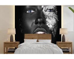 Behang - Fotobehang Vrouw - Zilver - Zwart - Verf - Breedte 240 cm x hoogte 240 cm