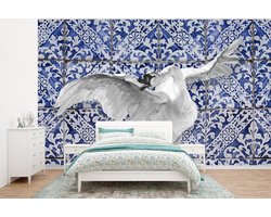 Behang - Fotobehang Zwaan - Kunst - Delfts blauw - Schilderij - Oude meesters - Breedte 350 cm x hoogte 260 cm
