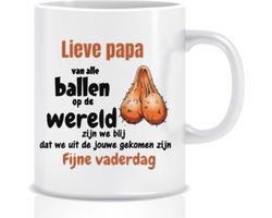 Beker - Papa, van alle ballen op de wereld - Vaderdag - Cadeau - Grappige mok