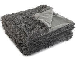 Bellatio Decorations Vachtdeken Fleece bankdeken of plaid - donkergrijs - polyester - 130 x 170 cm - Fluffy stof - Harige vezels