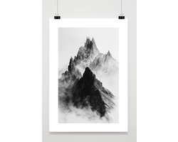 Berg Poster - Natuur Posters - Zwart Wit - Top - Passe-Partouts Effect - Wanddecoratie Woonkamer - 180 gram papier - BXS6574DZ - Formaat 30 x 40cm