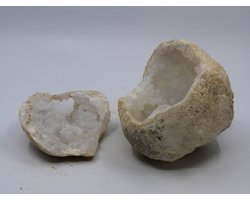 Bergkristal - geopende geode - bergkristal - edelstenen - edelsteen - kristallen - decoratie - cadeau - gemstone - geode - bergkristallen - woning