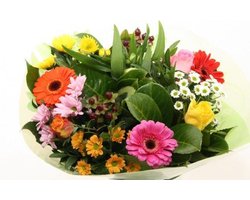 Biedermeier mix boeketje bloemen