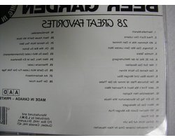 Biergarten Set - Feestdecoratie - Feestelijke Sfeer - Duitse Stijl - 13.97 x 12.55 cm - Multicolor