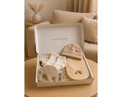 Blijeitje - Kraamcadeau voor Jongen of meisje UNISEX– Babyshower Cadeau & Gender Reveal Gift Box – Baby Cadeau Set - Mutsje, Sokjes, Spuugdoekje & Tutpop beige