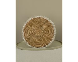 Blitzdeco - Ronde Placemat - Luke - Rotan met Witte Schelpen - Beige - Handgemaakt