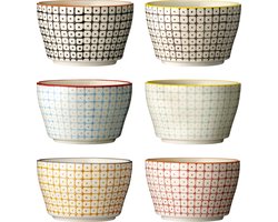 Bloomingville Carla kommen - set van 6 verschillende - D 6.5 cm - H 11 cm - steengoed - retro-motief