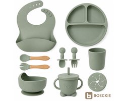 BOECKIE - Kinderservies - Babyservies - Serviesset met o.a. slabbetje, bord met zuignap en deksel, drinkbeker en kinderbestek | Siliconen | Magnetron-, Oven- & Vaatwasserbestendig | Kraamcadeau | 9-delig | Green | Groen