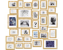 bomoe Emotion Set van 30 Fotolijsten Houten Frames - kunststof glas - 10x 10,5x15cm / 15x 13x18cm / 5x 20x30cm - Metalen Ophanging - Standaard & Passepartout - Goud