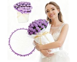 Bouquet Blanket - Handgehaakte deken - Versierd met 36 handgemaakte bloemen- Omvormbaar tot een boeketdeken - 60 cm - Rozendeken - Blue Enchantress Roses - Geschikt voor banken, bedden, banken - Valentijnsdagcadeau - lichtpaars