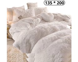 Bovista Teddy Dekbedovertrek - Fleece Dekbedovertrek - Fluffy Dekbedovertrek - Pluche - Dekbed - Deken - Inclusief Kussenslopen - Wit 135x200cm