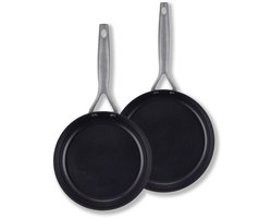Brabantia Dusk Koekenpannen set 2pc. Ø 20cm en Ø 24cm – 100% PFAS vrij – 100% Gerecycleerd - Inductie geschikt- Hoogwaardig lichtgewicht Aluminium- Keramische Coating – Dubbele Anti Aanbaklaag – Transparant Grijs