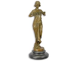 Bronzen beeld Nymf van het Woud met marmeren voet – decoratieve natuur sculptuur van brons en marmer – uniek kunstwerk voor woonkamer, kantoor of tuin