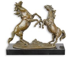 Bronzen beeld paarden sculptuur – bronzen beeld van een paar steigende paarden op marmeren voet – decoratief paardensculptuur voor woonkamer en kantoor – uniek en tijdloos kunstwerk