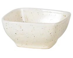 Broste Copenhagen Nordic Vanilla Servies Vierkant kommetje W7,5 x L8 x H4 cm square bowl Reactive glazed stoneware
