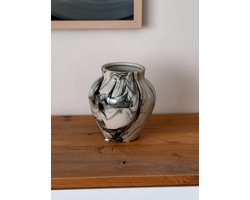 Broste Copenhagen - Vaas Ingrid S3/3 - marmerlook - 14 x 14,5 cm - geglazuurd keramiek