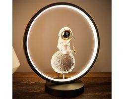 BRUBAKER Astronaut op de maan met hengel - 32 cm tafellamp met LED-ring - ruimte bedlampje met indirecte verlichting en USB-C stekker - handbeschilderde moderne ruimtevaart decoratieve lamp - Maanlamp