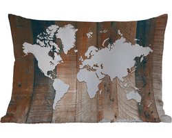 Buitenkussens - Tuin - Lichte wereldkaart op een achtergrond van donkere houten planken - 50x30 cm