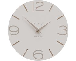CalleaDesign Moderne Wandklok Smile, groot 30 cm - Elegante wandklokken voor woonkamer, slaapkamer en keuken - Italiaans design, stil [Linen NCS S1505-Y20R en Milk Coffee NCS S4010-Y30R]
