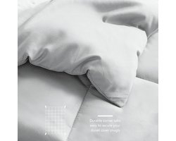 Candala Winter dekbed, 300 g/m², van microvezel, dekbed voor tweepersoonsbed, 240 x 260 cm, alle 4 seizoenen en winter, voor bed 160 x 200/180 x 200/200 x 200, groot, warm, dikke vulling 300 g/m²,