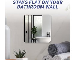 Candala Zelfklevende mistloze douchespiegel voor scheren - anti-condens badkamerspiegel met kleverige 3M rugtape, frameloze en onbreekbare plastic spiegel - 16 cm x 16 cm (vierkant)