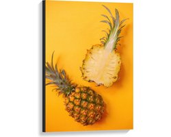 Canvas  - Door midden gesneden Ananas op Gele Achtergrond - 60x90cm Foto op Canvas Schilderij (Wanddecoratie op Canvas)