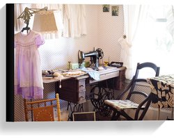 Canvas  - Naai Atelier - 40x30cm Foto op Canvas Schilderij (Wanddecoratie op Canvas)