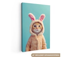 Canvas schilderij 120x180 cm - Exclusieve wanddecoratie Paashaas - Kat - Kostuum - Muurdecoratie woonkamer - Slaapkamer decoratie - Kamer accessoires - Schilderijen op canvas - Pasen - Paasdecoratie - Paas versiering