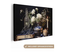 Canvas schilderij 150x100 cm - Stilleven canvas - Kamer decoratie accessoires - Schilderijen woonkamer - Wanddecoratie slaapkamer - Muurdecoratie keuken - Wanddoek interieur binnen - Woondecoratie huis - Delfst blauw vaas met bloemen