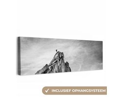 Canvas schilderij 150x50 cm - Wanddecoratie Berg - Natuur - Klimmen - Zwart wit - Muurdecoratie woonkamer - Slaapkamer decoratie - Kamer accessoires - Schilderijen op canvas