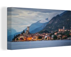 Canvas schilderij 160x80 cm - Wanddecoratie Gardameer - Stad - Wolken - Muurdecoratie woonkamer - Slaapkamer decoratie - Kamer accessoires - Schilderijen
