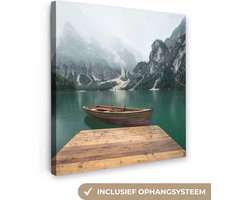 Canvas Schilderij Mist - Sneeuw - Berg - Boot - 20x20 cm - Wanddecoratie