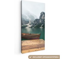 Canvas Schilderij Mist - Sneeuw - Berg - Boot - 20x40 cm - Wanddecoratie