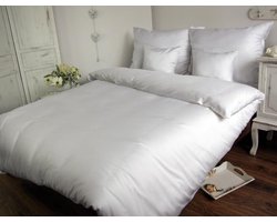 Carmen cotton Beddengoed + 2 kussenslopen 200x220 cm