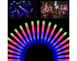 casalora—Verpakking van 24 glowsticks van 48 cm met 3 ledjes (glittersticks van schuim) — met drie knipperstanden — geschikt voor evenementen 's nachts zoals feesten, bruiloften, verjaardagen, concerten, Kerstmis en Halloween