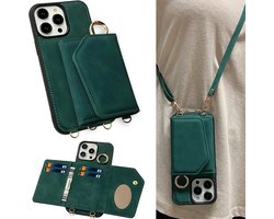Casemania Hoesje Geschikt voor Apple iPhone 16 Pro - Luxe Telefoonhoes met Koord - Wallet Case met MagSafe, Spiegeltje & Kaartvakken - Crossbody Draagbaar - Alles-in-één Back Cover - Pasjeshouder - Emerald Green