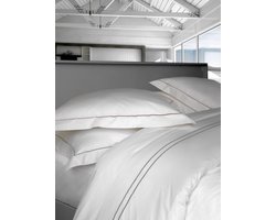 Casilin - Luxe Dekbedovertrek - Hotel Kwaliteit - Katoen Perkaal - Dylan - Grijze bies - eenpersoons - 140x220cm