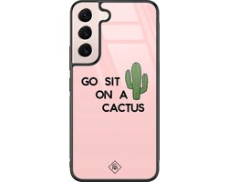 Casimoda® hoesje - Geschikt voor Samsung Galaxy S22 - Go Sit On A Cactus - Luxe Hard Case Zwart - Backcover telefoonhoesje - Roze