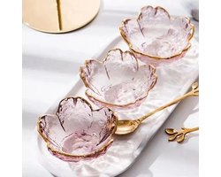 Compacte glazen schoteltjes in Scandinavische stijl met goudomrande glazen sauskommetjes met kersenbloesemmotieven. Japans geïnspireerde miniatuurkruidenschaaltjes, ideaal voor ijs en fruitsalades (set van drie).