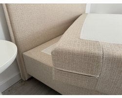 Complete boxspring set Ann 160x200 beige - betaalbare hotel boxspring voor thuis - Ultieme luxe gecombineerd met ongekend slaapcomfort - orthopedische pocketvering matras tegen rugklachten + 1 koudschuim topper, strak meegestoffeerd hoofdbord