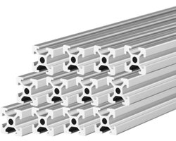 Constructieprofiel 20x20mm op maat gesneden voor diverse montageprojecten