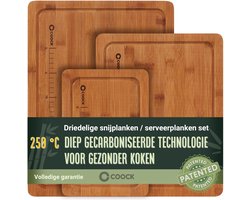 COOCK - Bamboe Houten Snijplankenset met Houder – Snijplank met Sapgeul – Serveerplank – Kaasplank - Borrelplank - voor Elke Keuken - Geïntegreerde Handgrepen en Maatverdeling - 3 Stuks - 40x30 | 33x26 | 26x18