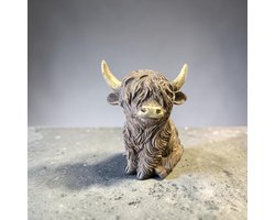 Countryfield Schotse Hooglander Beeldje 11 cm – Highland Cow – Koe Beeld – Polystone – Bruintinten – Landelijke Woondecoratie – Cadeau voor Koeienliefhebber