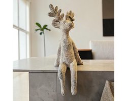 Countryfield Zittend Hert 23 cm - klein – Decoratief Hertenbeeld met Bungelende Benen – Landelijke Woondecoratie – Hert Decoratie - kerstdecoratie - winterdecoratie