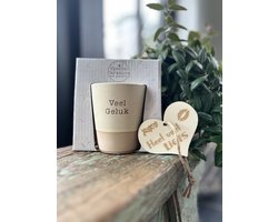 Creaties van Hier - Mok met houten hartje - Beker - Veel geluk - Keramiek - Ceramics - 9 x 8 cm