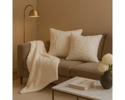 CUHOC Imitatie Bont Plaid 130x160 cm met 2 Sierkussens – Zacht Polyester – Luxe Kussen en Plaid Set voor Bank of Fauteuil – Woondecoratie - Zandkleur - BeigeTaupe - Warm Creme