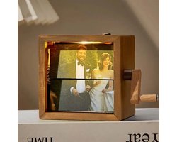 Custom Photo Flipbook – Beech – 8 Foto's – Houten Animatie Fotobox met Licht – Gepersonaliseerd Cadeau voor Bruiloft | Verjaardag | Liefde