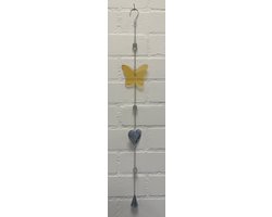 Deco hanger "Vlinder" met metalen ketting - glas + metaal - vlinder & hart+vlinder - Zilveren ketting + gele vlinder - lengte 76 cm - Woondecoratie - Woonaccessoires