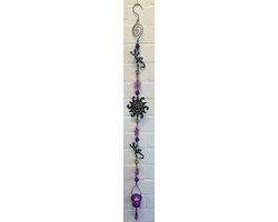 Deco theelichthouder "gecko + bloemen en zon" met metalen ketting - zwarte ketting & paarse glazen stenen - lengte 115 cm - exclusief theelicht - Woondecoratie - Theelichthouder - Woonaccessoires